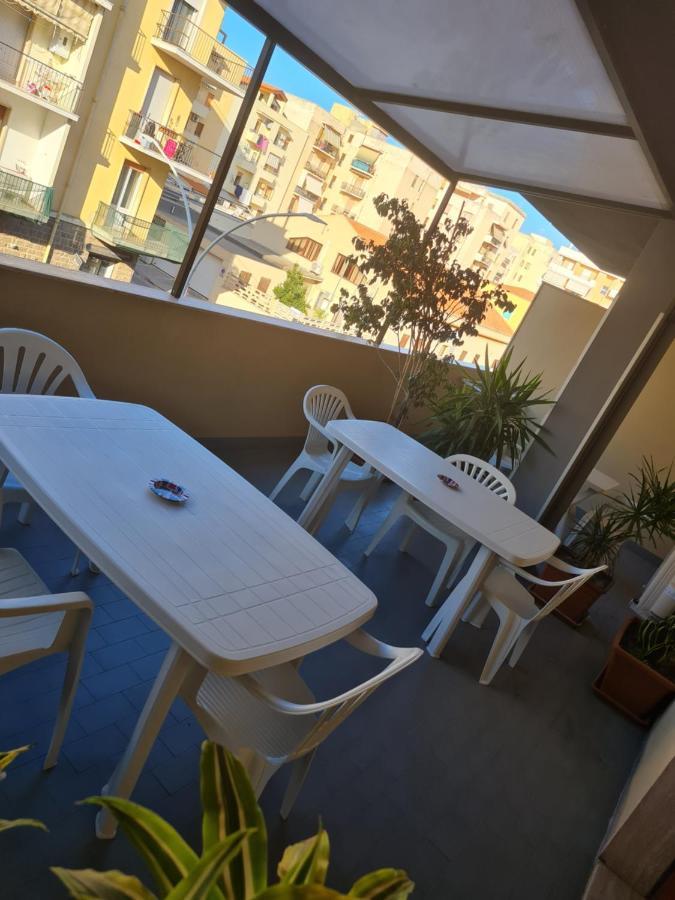 Monti Guest House Alghero Buitenkant foto